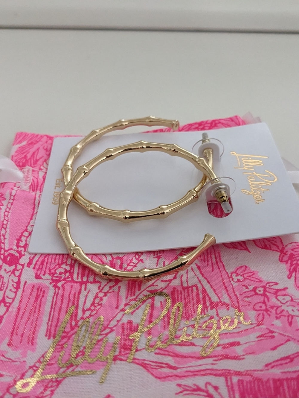 NWT! Lilly Pulitzer Bamboo Forest Hoop Earrings In Gold Metallic - Picture 3 of 10